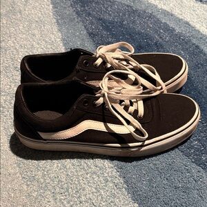 Vans Off the Wall Sneakers, Women’s Sz 9.5